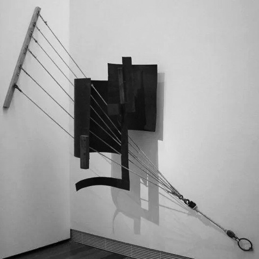 Vladimir Tatlin, “Contrarrelevo de canto”, 1914-1915