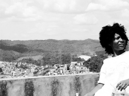 Cena das filmagens de Afeganistamos, direção e roteiro do Grupo Em Crise e Irmãos Guerra