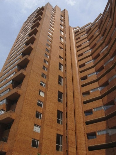 Torres Del Parque, uma das torres do conjunto. Arquiteto Rogelio Salmona