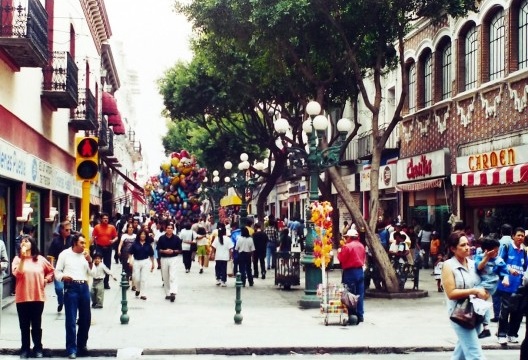 Puebla, Rua comercial de pedestres, c. 2003
