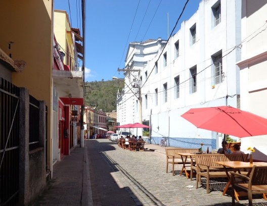 Rua Coronel Bonfim Junior em uma tarde de domingo. Santa Teresa ES, setembro de 2015