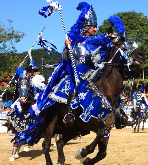 Festa do Divino, cavalhadas, Pirenópolis GO
