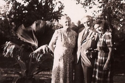 A “esposa americana” de Holger Fog, Richard e Dione Neutra