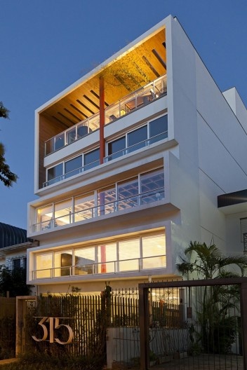 Edifício Amélia Teles 315, Porto Alegre. Arquiteto Ricardo Vellinho Ruschel