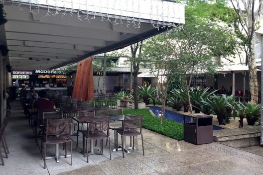 Brascan Century Plaza, térreo