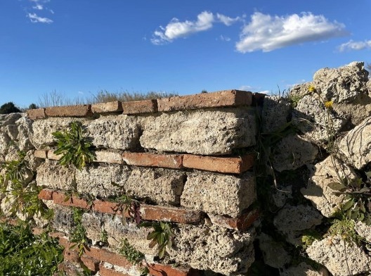 Ercolano. Muro de alvenaria em opera mixtum