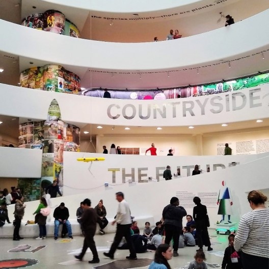 Exposição “Countryside, The Future”, Guggenheim Nova York, fev. 2020. Perspectiva interna a partir do piso térreo do museu