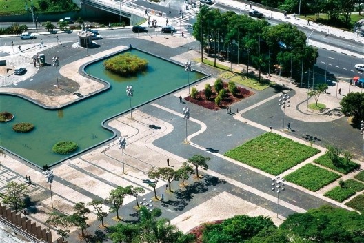 Jardim de Burle Marx para o Centro Cívico de Santo André, do arquiteto Rino Levi