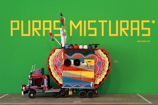 Exposição Puras Misturas, curadoria Adélia Borges. Pavilhão das Culturas Brasileiras, Parque do Ibirapuera, São Paulo, 2010