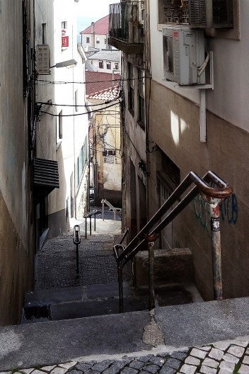 Covilhã, ruas e vielas estreitas do município, março 2017