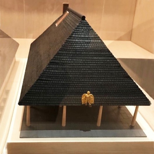 Capela no bosque de Erik Gunnar Asplund, modelo de Igor Silic para Vatican Chaples