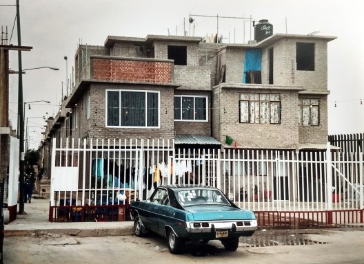 Entrada de conjunto habitacional, Cidade do México, c.2005