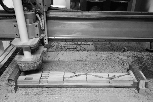 Sistema 2: fragilização do bloco em pinus autoclavado 1500x140x70mm durante a fabricação de encaixes