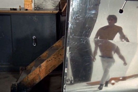 Fotografama do filme Blow Up, de Michelangelo Antonioni