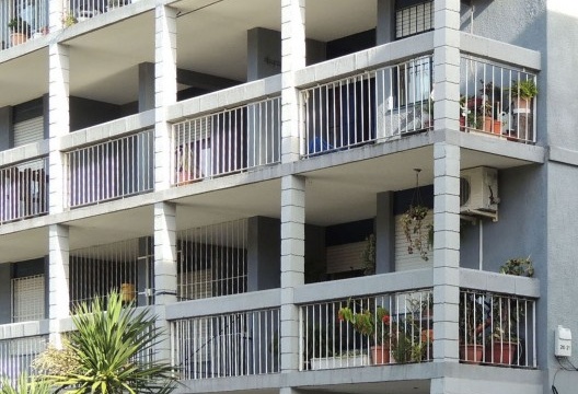 Conjunto José Pedro Varela, ruas elevadas e suas reentrâncias da Zona 1, Montevidéu, Uruguai, 1971. Instituto de Assistência Técnica Centro de Assistência Técnica e Social