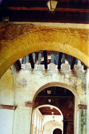 San Cristóbal de las Casas, arcadas, c. 2003