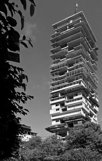 Isay Weinfeld e Domingos Pascali, Edifício 360°, São Paulo, em construção