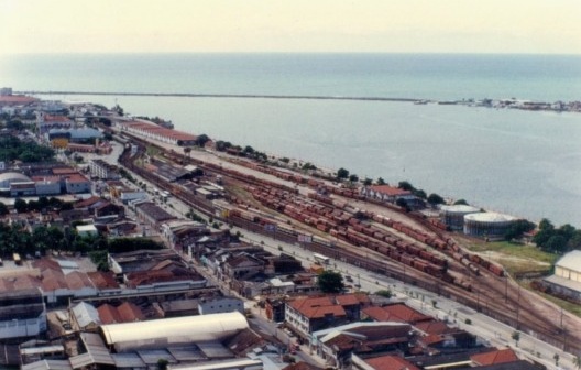 O patrimônio industrial do Cais José Estelita em 1997