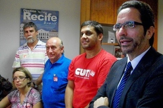 Daniel Amor com colegas da FNA no gabinete do deputado Rand durante a tramitação do PL do CAU