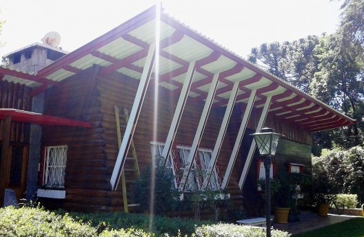 Casa Adhemar de Campos, Jardim do Embaixador