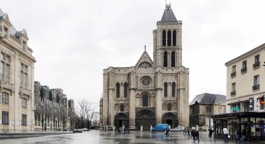 Basílica de Saint-Denis nos arredores de Paris