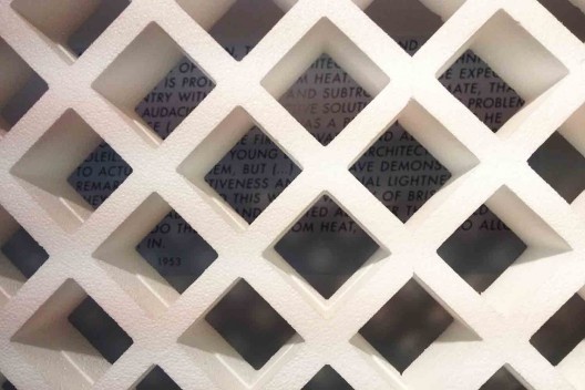 Exposição nacional no Pavilhão do Brasil na Bienal de Arquitetura de Veneza 2014, curadoria de André Correa do Lago