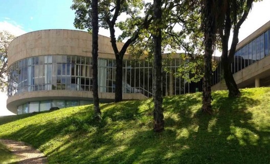 Cassino, volume do teatro visto do passeio de contorno, Pampulha, Belo Horizonte