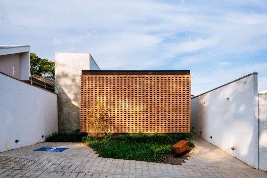 Estúdio no Jardim Paulista, Presidente Prudente SP, 2017-2018. Arquiteta Cristiana Pasquini (autora) / grupoDEArquitetura