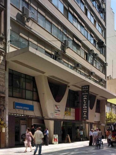 Edifício Califórnia. Arquiteto Oscar Niemeyer, 1951