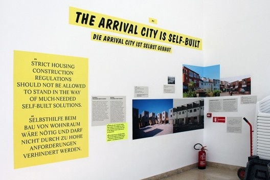 “The arrival city is self-built”. A cidade de chegada é auto-construída
