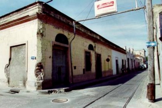 1. Fachada del inmueble ubicado en la calle Gallo esquina Enramadas. Año 2001, antes de la intervención