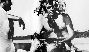 Flávio de Carvalho com Norberto Esteves, expedição pela Amazônia, dezembro de 1958. Fonte da imagem: DAHER, Luiz Carlos. Flávio de Carvalho: arquitetura e expressionismo. São Paulo, Projeto, 1982