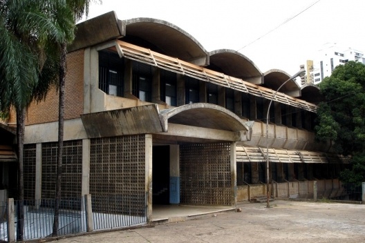 Escola Estadual Presidente Médici, Cuiabá, déc. 1970. Arq. Geraldo José da Costa Mendes
