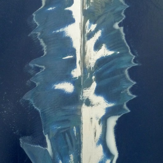 Mais um muro alegre à espera da cor cinza do novo alcade.