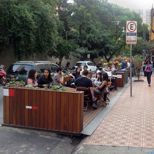 Parklet, rua Maria Antônia, São Paulo
