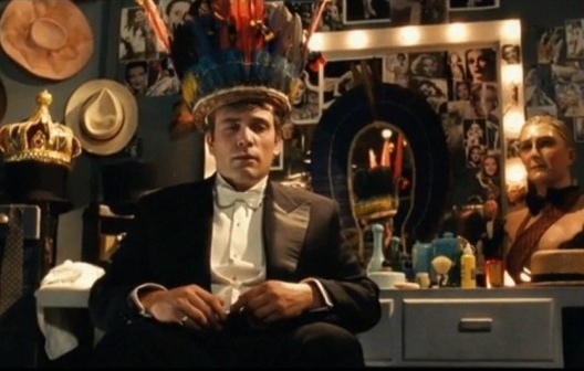 Cena do filme Chatô, o Rei do Brasil, direção de Guilherme Fontes