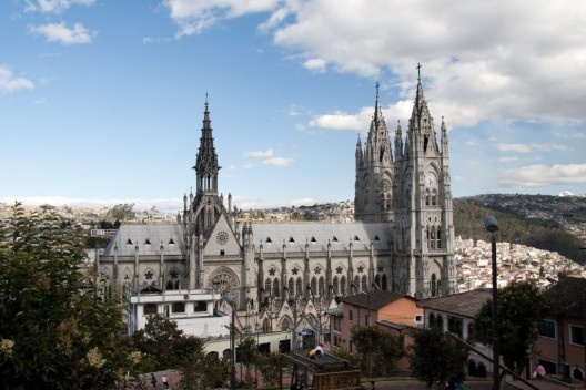 Basílica del Voto Nacional, Quito, capital e a segunda maior cidade do Equador, localizada no noroeste da América do Sul, sede da Habitat III