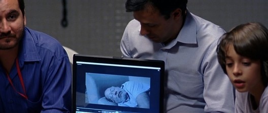 Cena do filme O som ao redor, roteiro e direção de Kléber Mendonça Filho