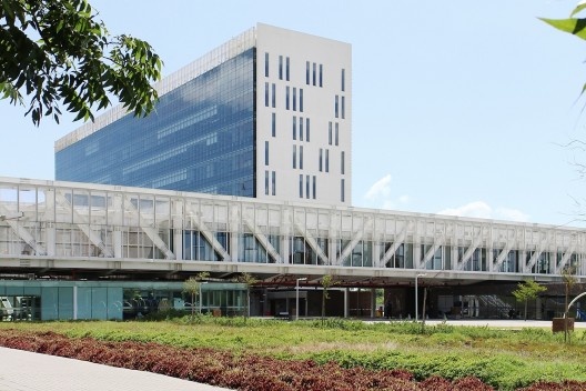 Fecomércio, Sesc e Senac do Rio Grande do Sul, Porto Alegre RS, 2020. Arquitetos Dario Corrêa Durce, Emerson Vidigal, Eron Costin, Fabio Henrique Faria e João Gabriel Rosa (autores) / Estúdio 41