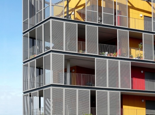 Conjunto Habitacional Fira de Barcelona – L’Hospitalet de Llobregat, detalhe da fachada sul, Barcelona 2009