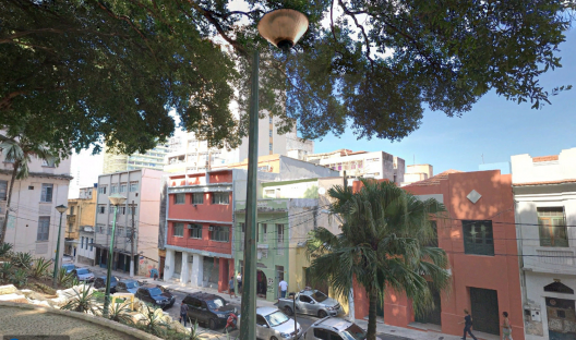 Praça João Clímaco: divisa com a rua Nestor Gomes