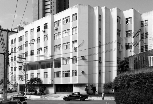 Edifício Cláudia, fachada à rua Plínio Moscoso