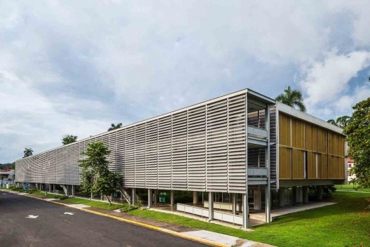 Dormitórios e alojamentos para professores e estudantes, Miraflores, Panamá, 2014. Sic Arquitetura