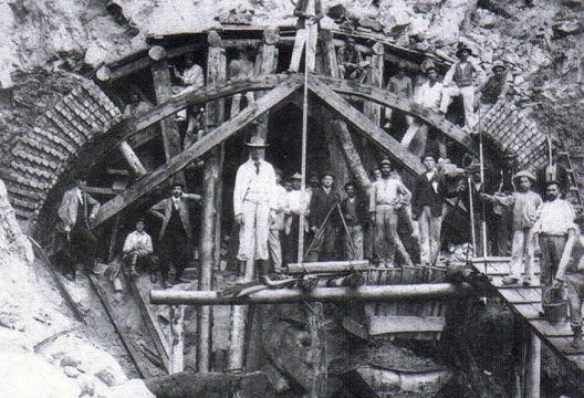 Abertura de túnel no segundo sistema funicular, s/d