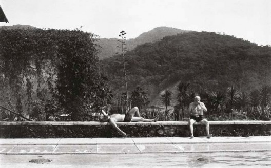 Bruno Giorgi e Alfredo Volpi na casa de Adolpho Bloch em Teresópolis, Rio de Janeiro, c.1964
