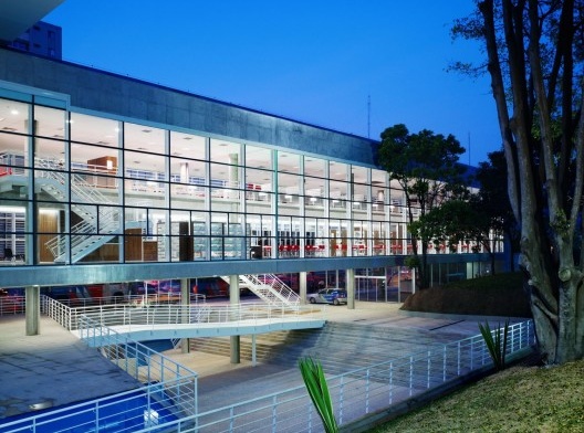 Terminal Digital do Ensino, São Caetano do Sul, 2008. Arquiteto José Augusto Aly