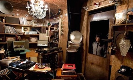 Foto ilustrativa da seção Domèstica da revista espanhola Quaderns d´Arquitectura i Urbanisme, n. 254