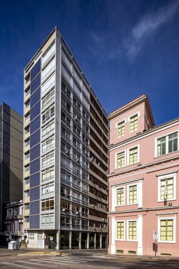 Edifício Faial, Porto Alegre RS. Arquiteto Emil Bered, 1962