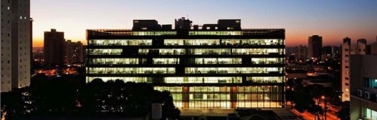 Complexo Trabalhista do TRT da 18aRegião, Goiânia, uma das sete obras construídas resultantes de concursos realizados entre 2005 e 2010