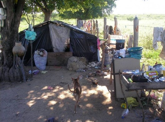 Pilão Arcado, casa em aldeia de pescadores